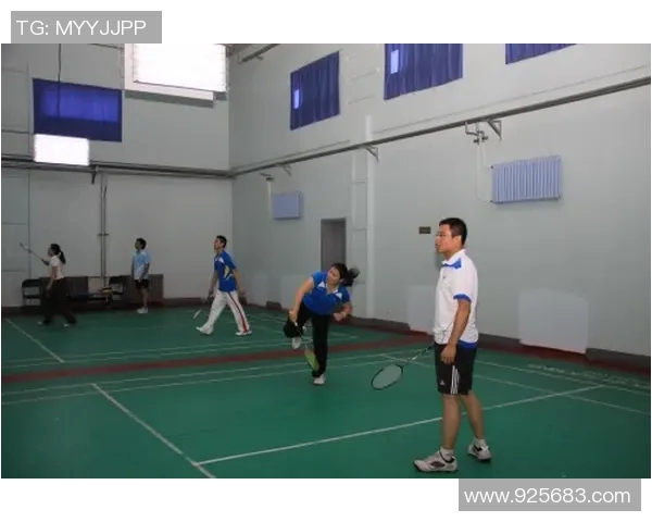 深圳滑板队在世界滑板锦标赛中的团队协作表现精彩纷呈值得赞赏