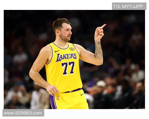 回顾2000年湖人传奇赛季与经典录播精彩瞬间的深度分析