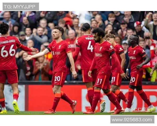 曼城与利物浦激战正酣比分悬念迭起引发球迷热议