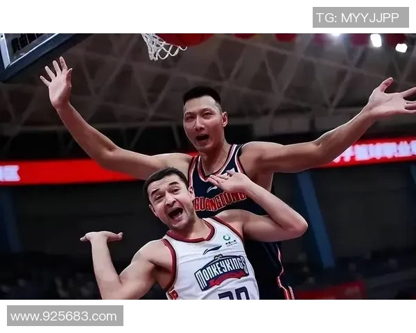 西热力江带领球队迎战北京力争在赛场上再创辉煌