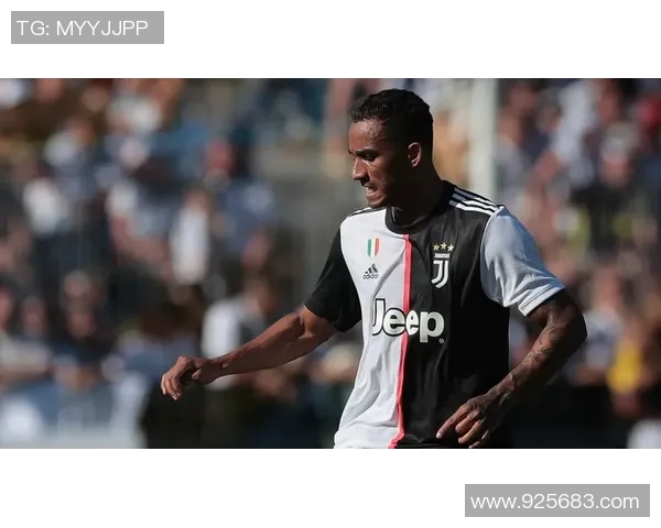 达尼洛的足球之路:从青涩少年到世界舞台的闪耀之星 达尼洛的足球之路:从青涩少年到世界舞台的闪耀之星